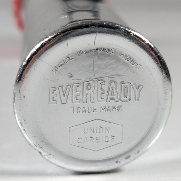 Vintage Eveready flashlight "magnet light" battery powered hand torch Hong Kong - Picture 3 of 13